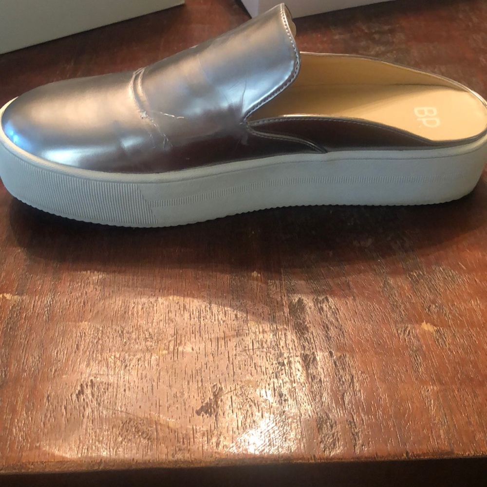 BP faux leather slides in pewter
